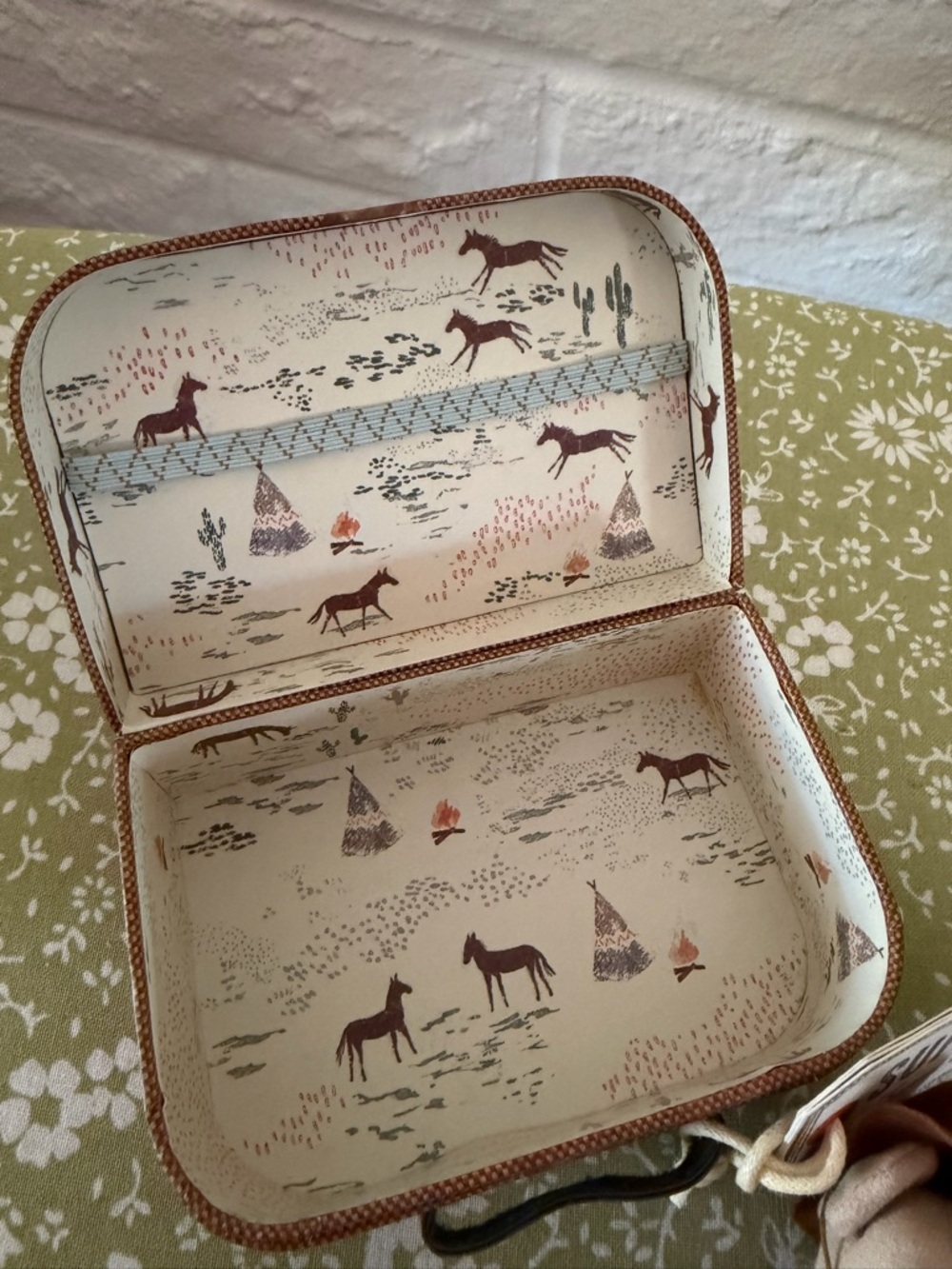 Retired Maileg Cowboy in a Suitcase Little Brother Mouse in New Condition - Picture 3 of 11
